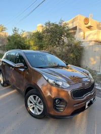 للبيع كيا سبورتج 2018 خليجي بيها قطعتين صبغ جاملغ وباب بدون دواخل مواص...