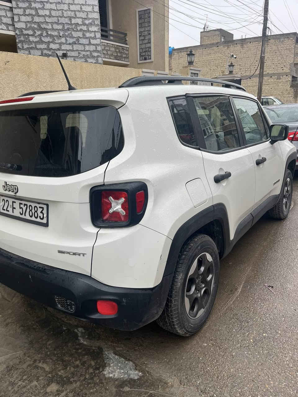 جيب رينكد ٢٠١٧
فئة sport

محرك ٢٤٠٠

رقم اربيل باسمي السيارة

ماشية ٨٤ الف كم

حادثها جاملغ و باب جهة السائق مبدلات  موضحه بالصور

السعر ١٢٠ ورقة مكانها بغداد السيدية  

***********
