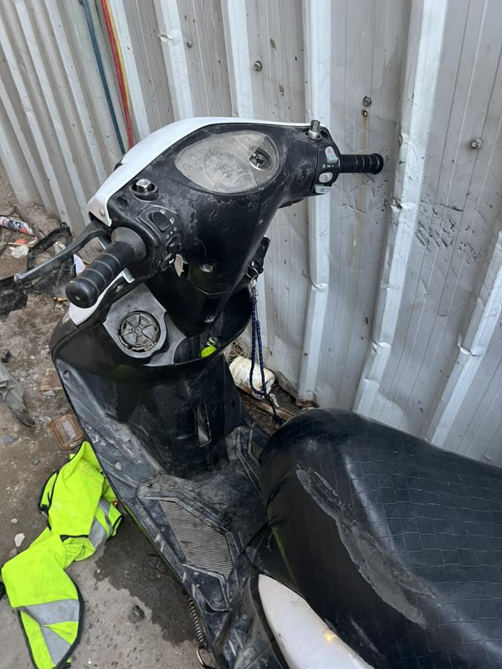 السلام عليكم دراجه ماكس ثعلب الدراجه كامله بدون نواقص سلف وتاير و باتري جديد رايدها ب 350 مكاني بغداد الغزاليه غير متواجد على الفيس 
متوفر على الواتساب  ***********
