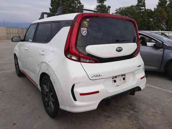 سول 2020 
حادثها شخطه كما موضح 

  محرك 2000. دوش. نوع 
  الاتصال ***********
***********
GT line تصميم رياضي جميل 
باسمنا بابل 
ابيض 
مواصفات Gt
 سعر 169 بيها مجال لان بالعراق 13 الف. وحادثها شخطه كما موضح 
وبالعافيه بغداد
