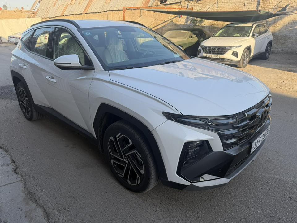 السلام عليكم توسان خليجي ضمان الأولى زيرو
مواصفات 
ويل 19

صندوق كهرباء 
كشنات تدفئ تبريد كشنين كهرباء 
حساس امامي خلفي 
شاحن واير ليس 
 
السعر 242 $/مرقم كامل
المكان الكراده 
رقم الهاتف 
***********
