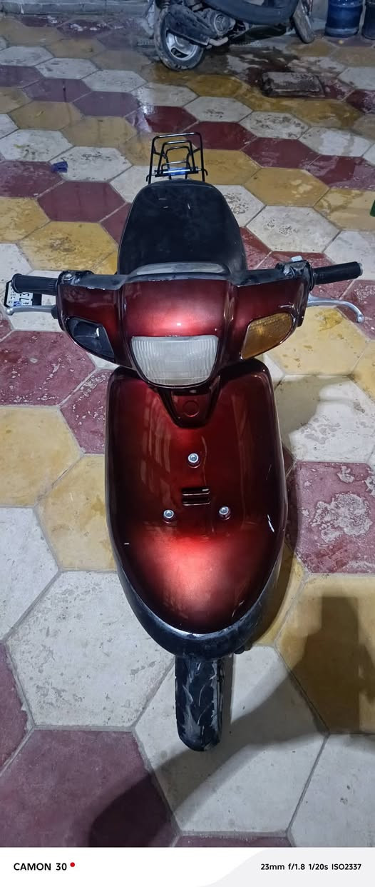 بطة خطين دبل سكليتر
شغاله نكره سلف وهندر شالعة ومعدل
كهربائيات شغاله هورن اشاير لايت بك لايت درجة
كلشي شغال عداد بانزين وسرعة شغال(شاصي مكفول) 
صالنصه جديدة+دبل جديد
سعر 225 وبيها مجال


**إذا كنت صاحب هذا الإعلان وتريد حذفه لأي سبب، رجاءا أرسل رسالة إلى الدعم الفني**