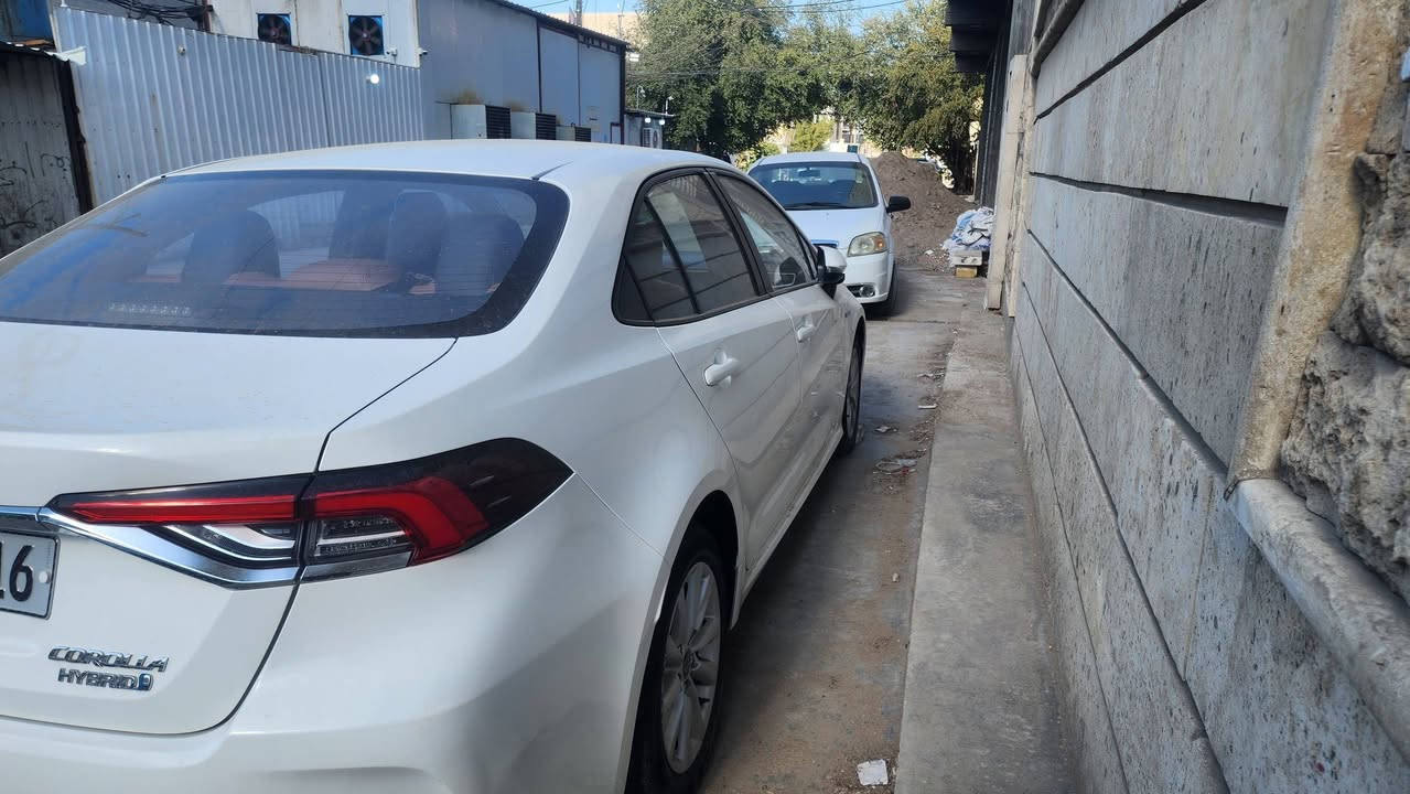 السلام عليكم كورلاهايبرد للبيع موديل 24ماشي25الف بسمي مكان بغداد سعر 150 وبيه مجال شراي يتصل على رقم ***********
