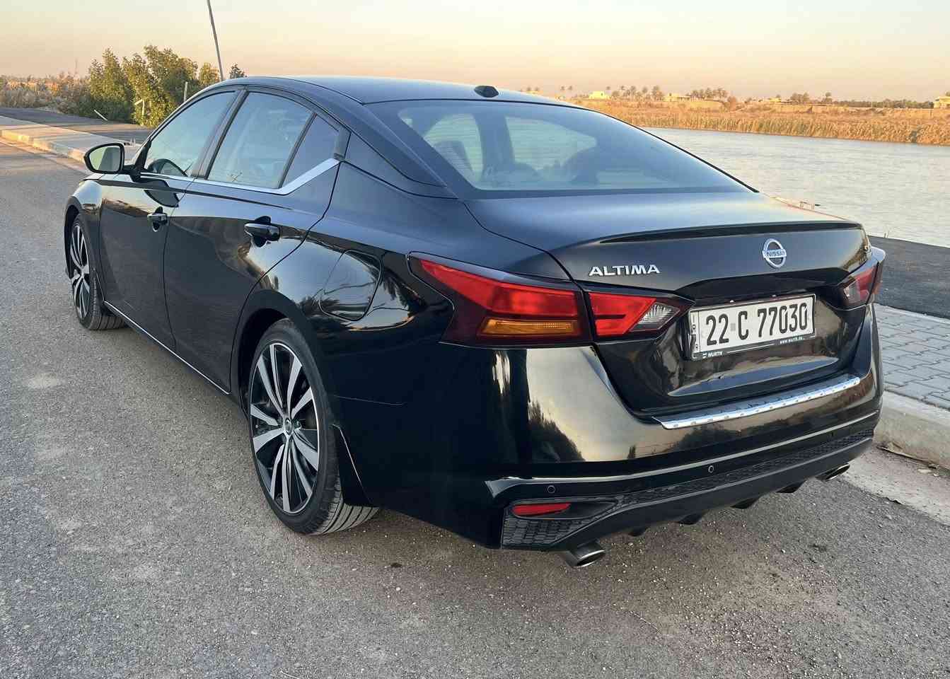 ‏NISSAN  ALTIMA
موديل 2020 

مواصفات SR فول مواصفات عدا الفتحه 

.بصمه + بصمه ابواب + بصمه صندوق

.داخل اسود 

.حجم الويل 19  

.كشن السايق كهرباء 

.رادار امامي 

.تحديد خروج عن المسار 

 توقف ذاتي امامي 

.منطقه عمياء

.رادار خلفي 

.توقف ذاتي خلفي 

.حساس خلفي 

.تشغيل عن بعد

‏.car play

.شاشه جبيره  

.  ماشيه 74الف ميل 

.رقم اربيل باسمي السياره  

.حادث امريكا جاملغ خلفي 

وبالعراق جاملغ امامي صبغ

.كفاله كير ومحرك

.السعر 153 بيها مجال  

***********
