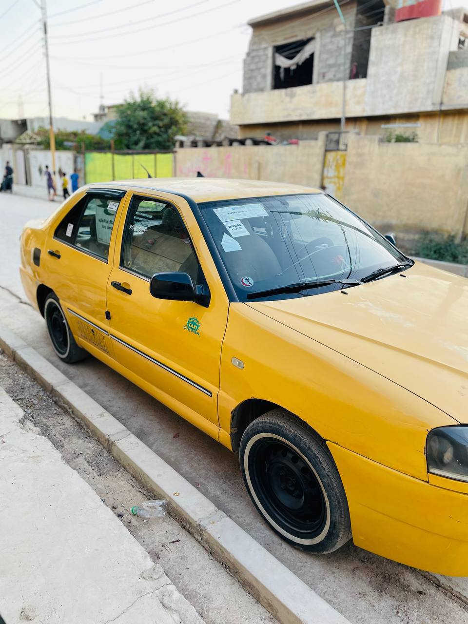 السلام عليكم ورحمة الله وبركاته
سيارة شيري كوين شرعيها بالموصل عندي وكاله 
كير ومكينة وطخم جديد هيئه وغرامات مصفره 
سنوية 2030 سعرها 28 /***********
