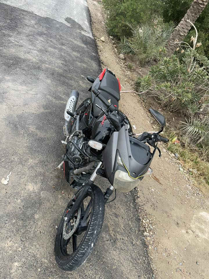 السلام عليكم للبيع دراجة بولسر نيون 150
دراجة خير من الله نقصها جاملغ الامامي ودواسة اليمين  كهربائيات كلها شغالة 
مكاني بغداد الدورة 
رقم بي واتساب ***********
