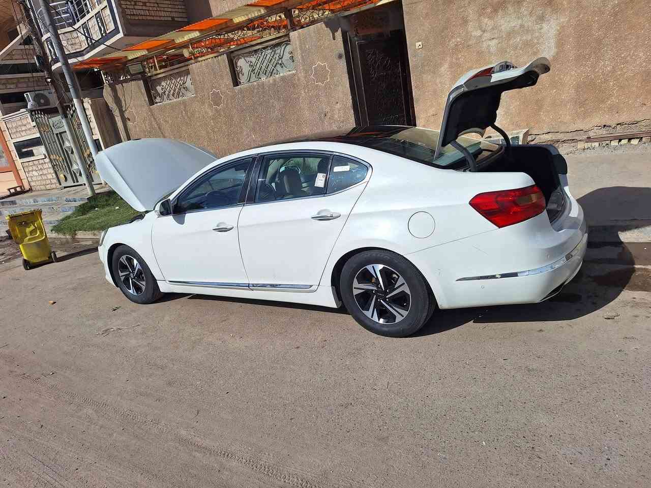 سلام عليكم 🌹
للبيع: كيا كادنزا موديل 2011
رقم: محافظ حلة / مشروع وطني
تحويل حلة → بغداد
المواصفات:
• فئة VIP فول مواصفات
• شاشة + تحكم ستيرن
• إشارات بالمرايات
• تبريد قطعتين (أمامي وخلفي)
• سقف بانوراما
• سيارة جاهزة من كلشي ولا تحتاج صرفية
الملاحظات: ضربه بيه 
• جاملغ 
• صبغ أحزام تجميلي (لأن اللون أبيض لؤلؤي نحس)
• موجود صور قبل الصبغ
• نقص: دبل امام 
• تبريد يحتاج غاز (أسويه أني إذا صارت القسمة)
الفحص:
افحص وخذ سونار واقتنع، السيارة نظيفة وتستاهل 👍
التواصل:
مكلف بالنشر وموجود قليل بالفيس،
اللي يحب يتواصل اتصال أو واتساب:
📞 ***********
عمران أبو مهدي
السعر: 97 ألف دولار
بيه مجال بسيط جداً للجادين فقط 🚗💎
مكان سيارة 🚗 بغداد سيدية
