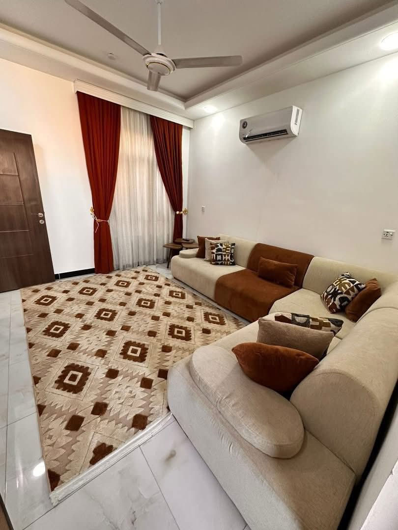 شقه مؤثثة ط اول للايجار vip
التفاصيل  ( صاله - مطبخ - صحيات - غرف نوم عدد 2 )

العنوان📍- المنصور - العناب 

للاستفسار الاتصال على 

1100$

***********

البنايه تحتوي على كراج + حديقه
