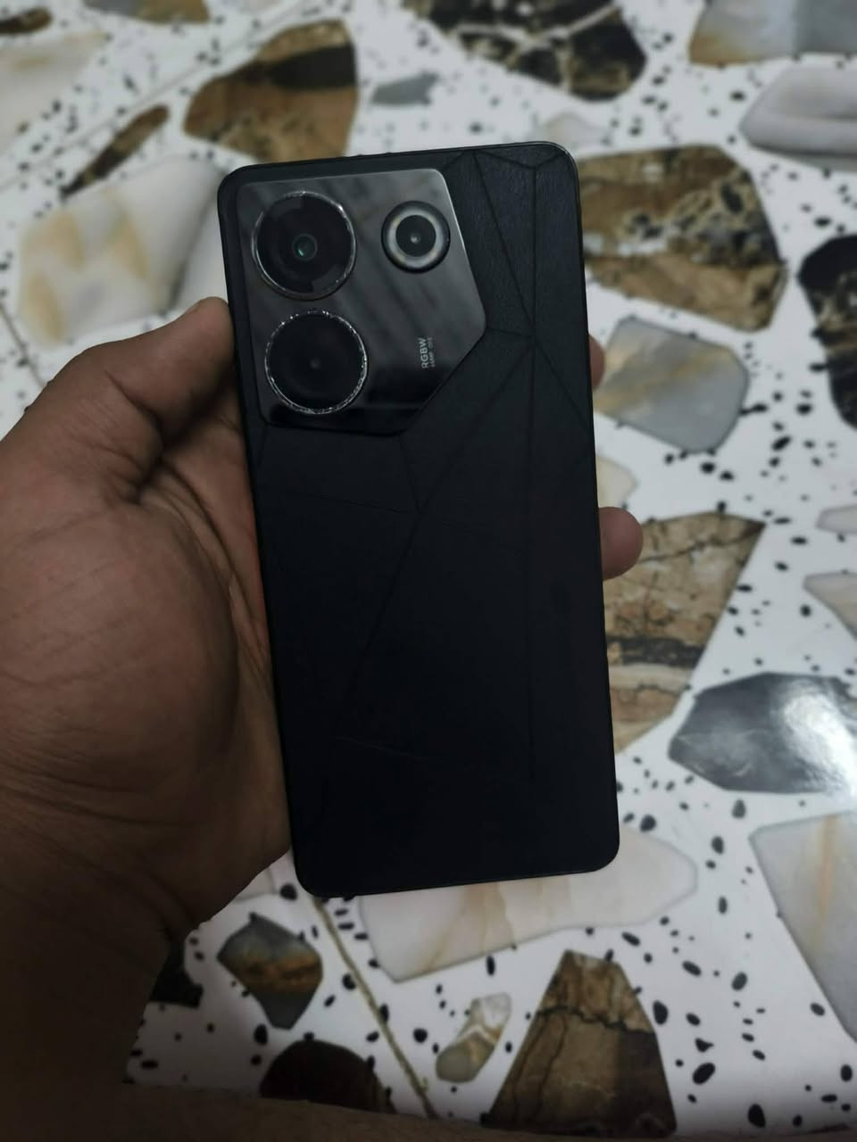 تكنو كمون 20 برو فايف جي
مامفتوح شرط 
نضيف لوك 
ببجي 90 فريم سلس 
ذاكره 256 رام 16 
اذا ما 90 فريم تاخذو بلاش
كاميرا دمعه 
سعر 200 بي مجال شراي ادفع سعر


**إذا كنت صاحب هذا الإعلان وتريد حذفه لأي سبب، رجاءا أرسل رسالة إلى الدعم الفني**