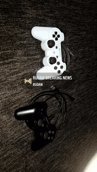 بلي 3 نضافه فول نضافه 100/99 مستعمله اسبوع و بيها 28 لعبه و معاها يدتين اصليات ابلوتوث و ما مفتوح جديده لوك للستفسر على واتساب *********** 😍 او مراوسه بي لابتوب او حاسبه 😍
