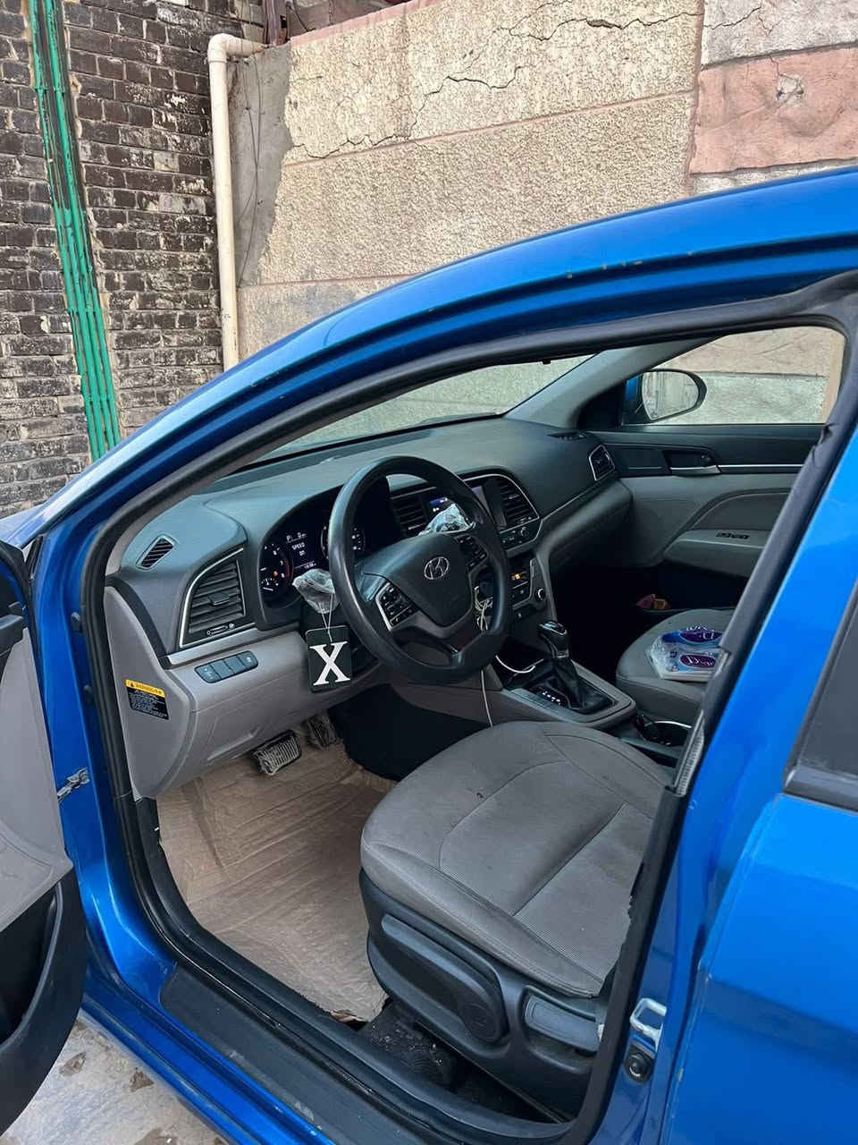 للبيـــــ2017ــــع
سلام عليكم 
النترا وارد امريكي 
ضرر جاملق خلفي باامريكا وبلعراق ضرر موجود بالسونار
الباقي كفاله
مكينه 2.0 
كيرAT
تبريد كامل  جديد
ماشيه 180ميل
3 مودات قياده
مثبت سرعه
شاشه لمس
تخم تاير جديد
صدر جديد
مقاعد قماش
جامه جديده خلفيه
باتري جديد

التفاصيل اكـــثر خاص 
او واتس اب***********
