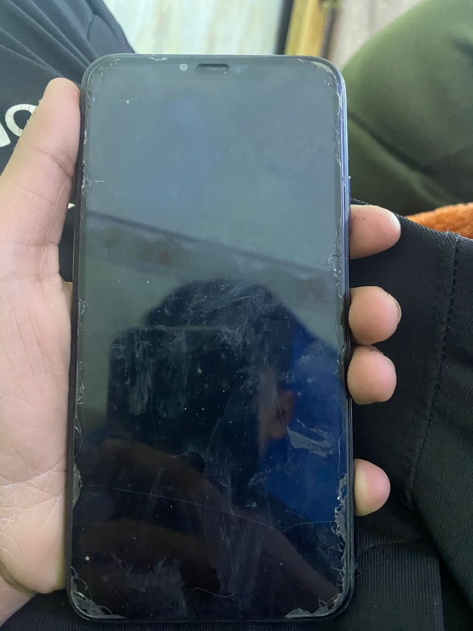 السلام عليكم 
ايفون11برو ماكس 
ذاكرة 256
بطارية 73بلادية 
للبيع ب325وبي مجال بسيط 
مراوس مع (Gt 30pro +pova7 5G)
مكاني بغداد حي اور 
تفاصيل اكثر خاص


**إذا كنت صاحب هذا الإعلان وتريد حذفه لأي سبب، رجاءا أرسل رسالة إلى الدعم الفني**