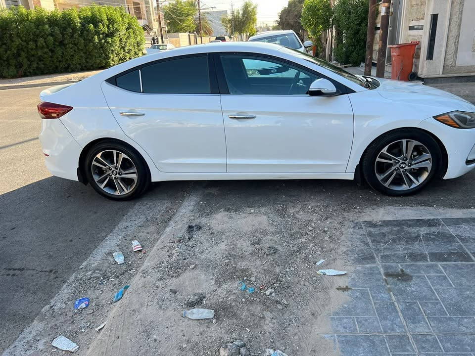 هونداي النترا للبيع او مراوس حسب القناعه
موديل 2017 
وارد امريكي 
صبغ قبق الجنطه و بنيد
- شاشة 
- كاميرا
- 2000 دوش
- كشافات
السيارة جديدة جدا 
( بدون ايرباك ) 
السعر : 120 وبيها مجال
رقم انبار دولي بأسمي 
للاستفسار اكثر ، انصل على الرقم 
*********** - واتساب ✅
