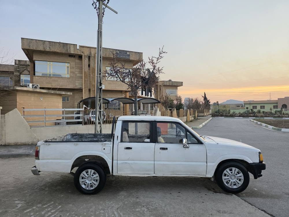 بەلەش بەلەش بەلەش
هەڕزانترین نرخ لەتەواوی بازار ماڵی فەقیر زۆر مەزبووتە بۆ کاسبی 
مازدا پیکاب مۆدیل 1994 مەکینە هەشتو کابرێتەی مازدای لەسەڕە زۆر بیمەسرووفە شانیسی زۆر خاوێنە حلوج واتا هیچی نیە ماڵی مەدەنی تاکو سەت ساڵ بەشەڕتە 
زۆڕ مەزبووتەو ریگە زۆر باش دەگریت زۆریش بەکیشە 
گەرمیو فڵچەو لەیتی مەزبووتە 
شوێن رانیە *********** قفڵی $10 رانية, السليمانية
