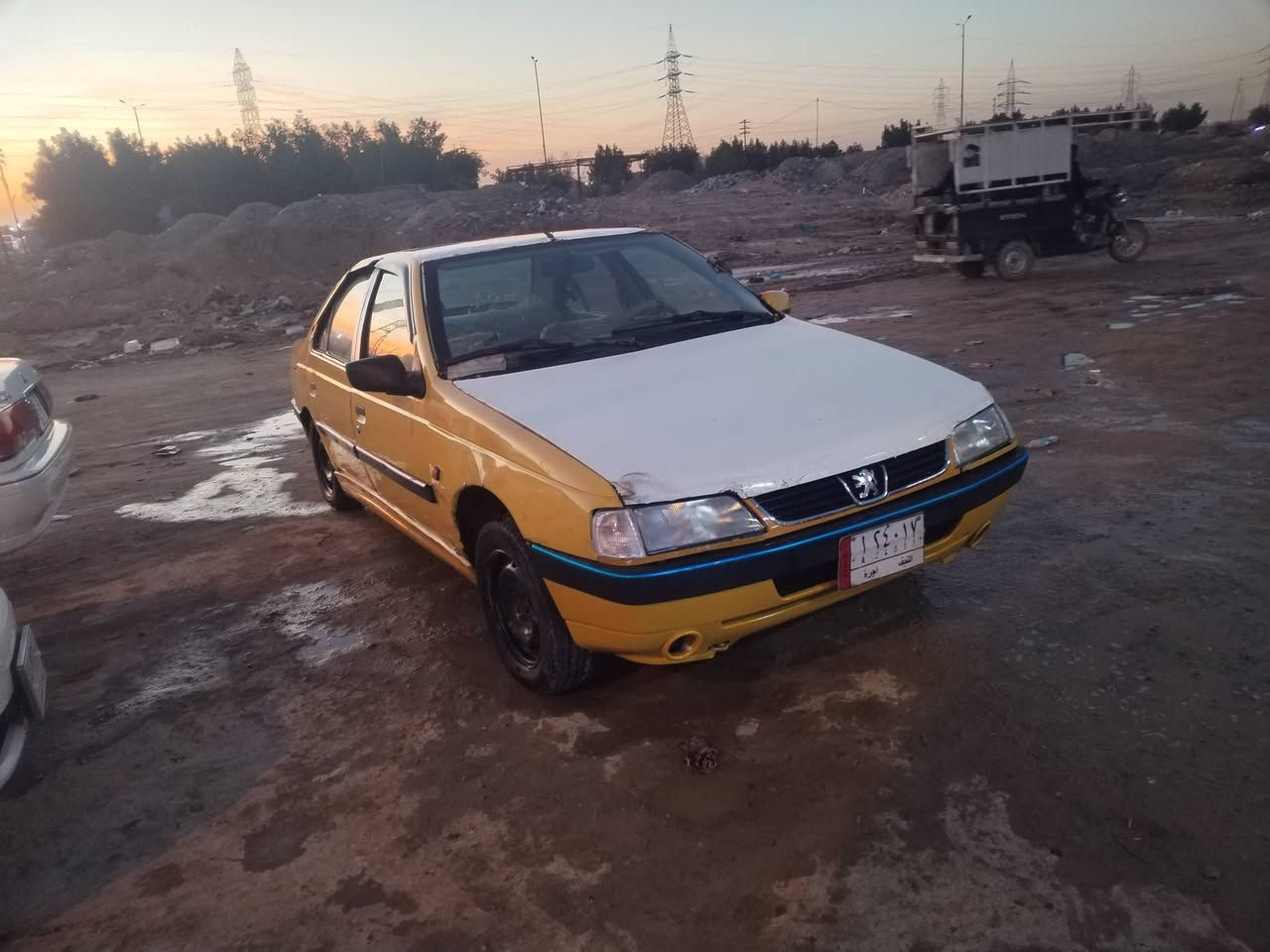 سلام عليكم بيجو 405 للبيع نضيفة سيارة العنوان النجف الاشرف سعر 20وبيه مجال قليل  كير ومحرك نضاف رقم   الهاتف ***********
