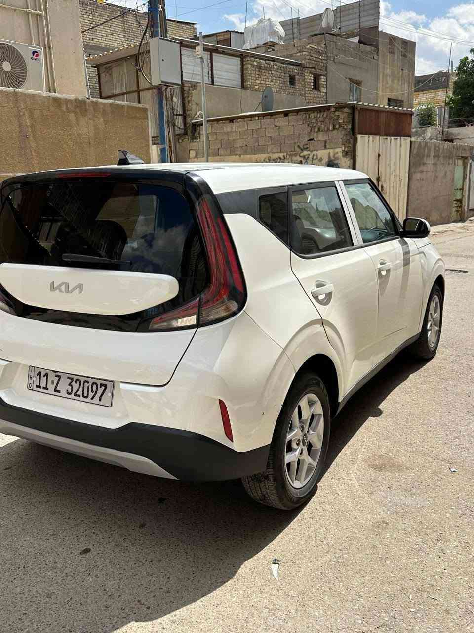 سلام عليكم
كيا صول 2024 زيرووو ماشيه 6 ألف فقط!!
حادث وسونار مرفق مع الصور
السعر 130 وبيها مجال
مرقم بغداد وكامل 
مواصفات
شاشه كبيره كار بلي
كأمره خلفيه
عداد إلكتروني 
فول تحملت ستيرن
رادارات جانبيه
حساسات
تحديد مسار
قياده ذاتيه
إطفاء ذاتي 
وبعد بيها مواصفات معروفه
مكان بغداد البلديات 
للاستفسار ***********
