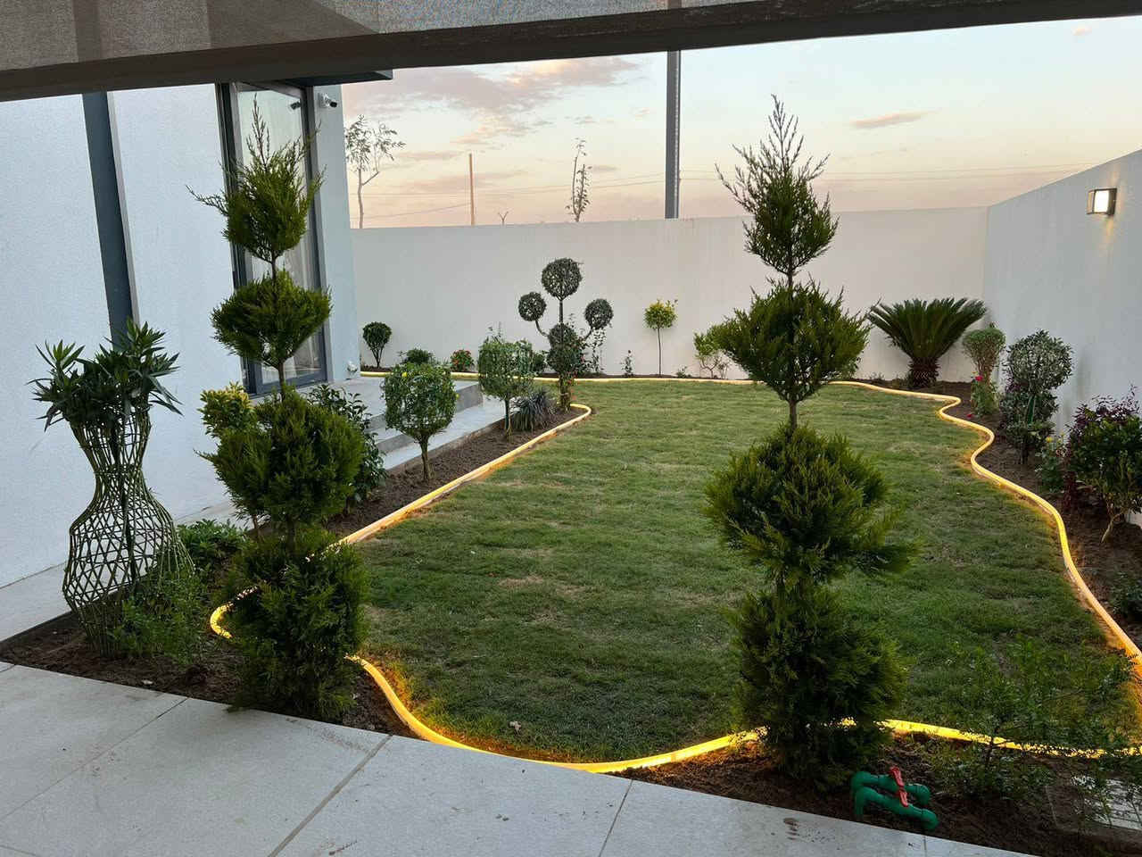 عمل كافه الحدائق في مجمع البدور السكني وباقي المجمعات للتواصل. ***********
