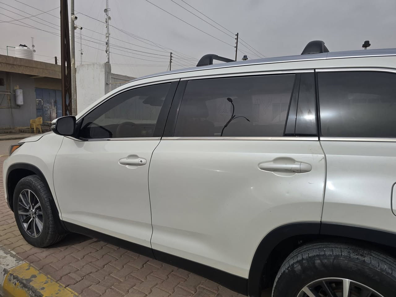 🚗 للبيع: تويوتا هايلاندر 2019
📍 مكان السيارة: الأنبار / القائم
📞 للتواصل: ***********
💰 السعر: 260 ورقة – قابل للتفاوض
📊 المسافة المقطوعة: 100 ألف مايل
🛠️ المحرك: 6 سلندر – 3500cc

⚠️ أضرار السيارة
• وارد أمريكي
• صور الحادث مرفقة مع الصور

⚙️ المواصفات: فئة XLE
• السعة 7 مقاعد
• فتحة سقف
• رادارات
• تحديد مسار
• مقاعد جلد
• تدفئة للمقاعد
• مقاعد كهربائية
• بصمة تشغيل
• بصمة أبواب
• باب خلفي جكات
• نظام مانع تصادم
• نظام توقف ذاتي

📌 تفاصيل إضافية
• رقم السيارة: بغداد مشروع وطني
• باسم المالك تحويل مباشر
• لون السيارة: أبيض صدفي
