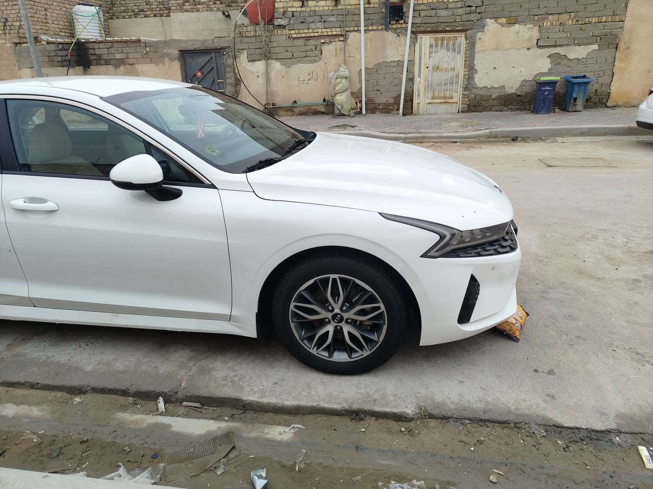 السلام عليكم للبيع كي فايف خليجيه كفاله عامه مديل 21 حره تحويل مباشر جاهزه من جميع النواحي مكينه الفين مكاني ناصريه مركز ***********
