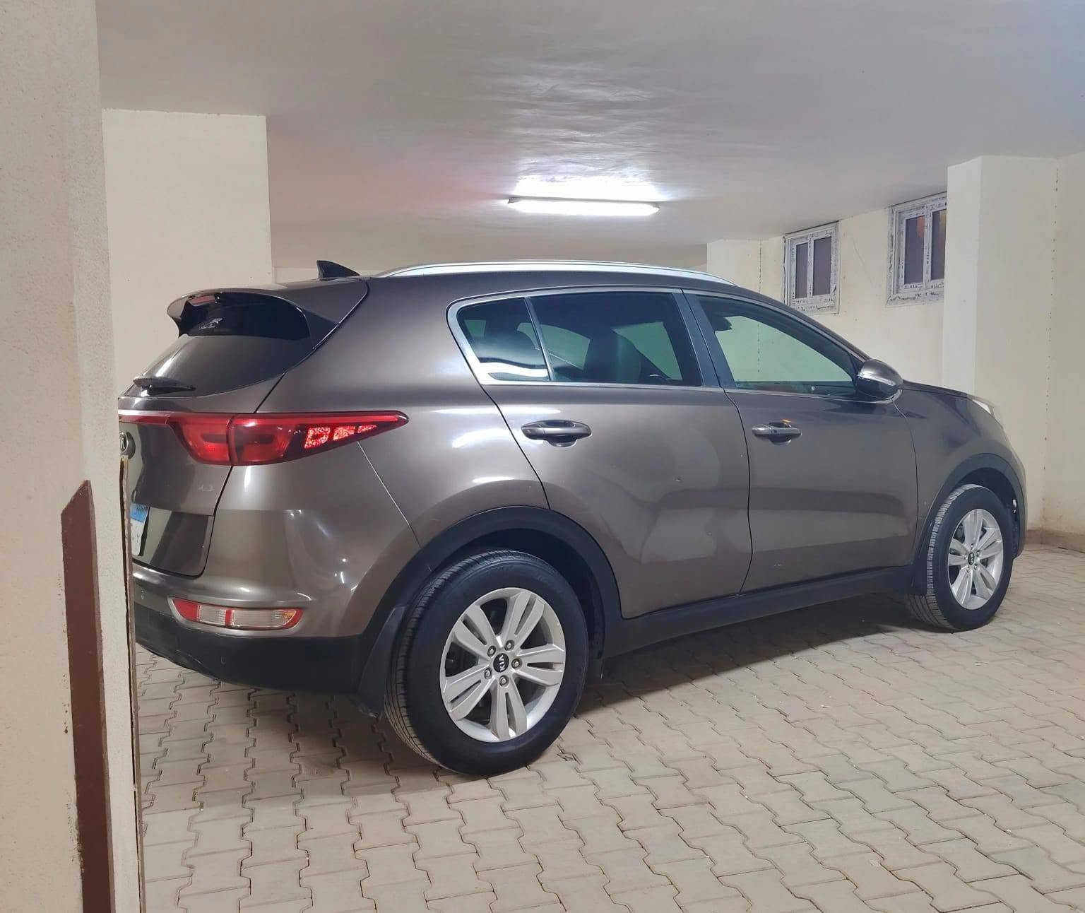 Kia Sportage 2019
 High Line
كيا سبورتاج موديل 2019
هاي لاين بصمه و بانوراما
فابريكه بالكامل من الداخل و الخارج
رشه اكصدام خلفي فقط
عداد 110 الف
رخصه سنه مرور مصر الجديده
بدون توكيلات القاهرة, مصر


**إذا كنت صاحب هذا الإعلان وتريد حذفه لأي سبب، رجاءا أرسل رسالة إلى الدعم الفني**