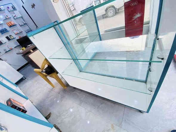 فاترينات للبيع
عدد٢
طول ١٢٠
ارتفاع ١٢٠
***********
