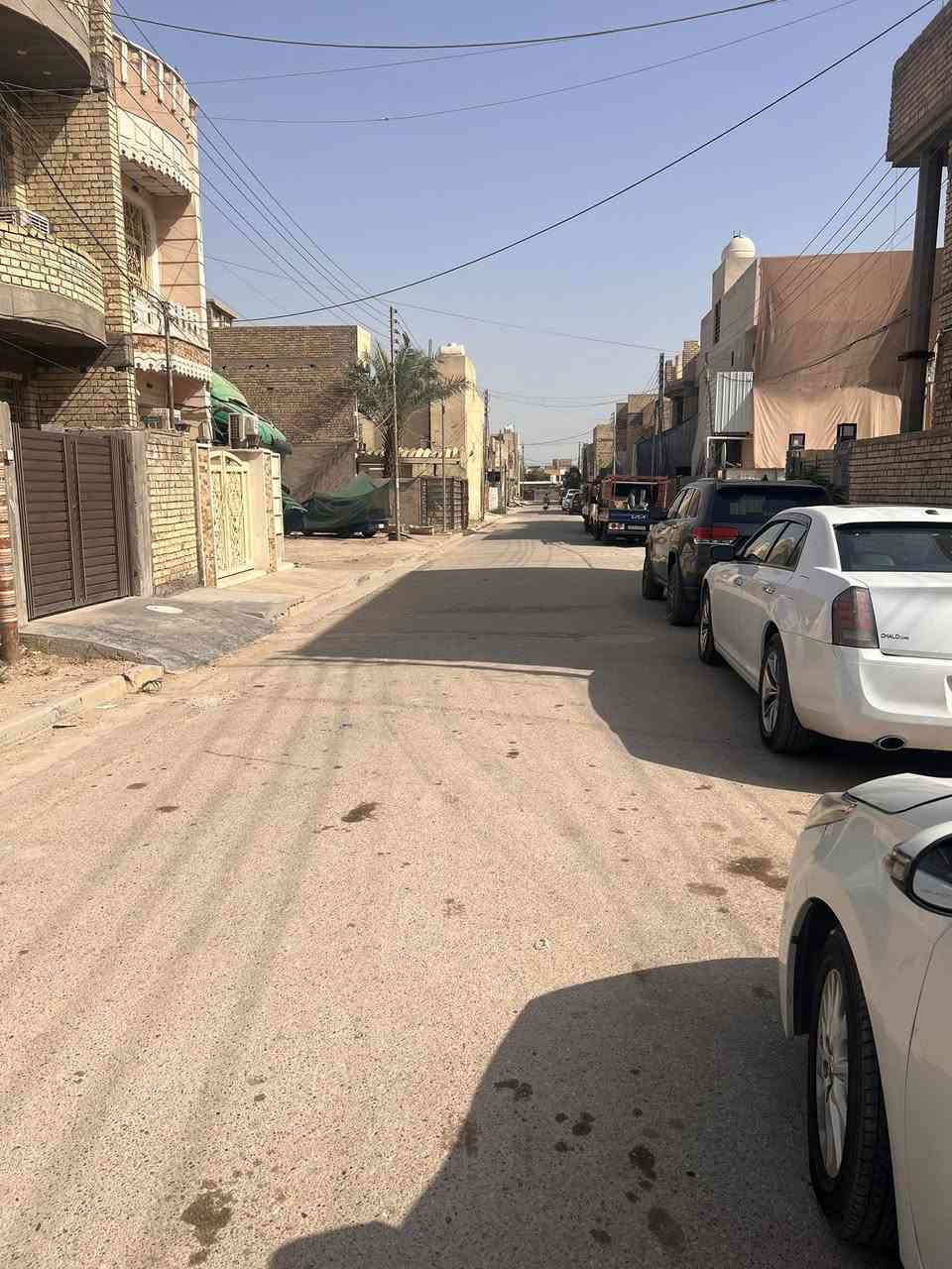 *السلام عليكم*..
قطعة ارض *للبيع* المساحة *100م* طابو ملك صرف *سكني* وليس زراعي *الواجهة 5م* و *النزال 20 م* في منطقة الدورة *الزيتون* بموقع جيد قريب من مدخل الزيتون المقابل شارع الصحة ثاني فرع على اليمين شارع هادئ *مع العرض* اني صاحب العقار الرسمي ولايوجد اي وسيط او اجور دلالية *سعر القطعة 128 مليون* مع مجال بسيط بالسعر للاتصال *هـ/************ اتصال خط او واتساب
