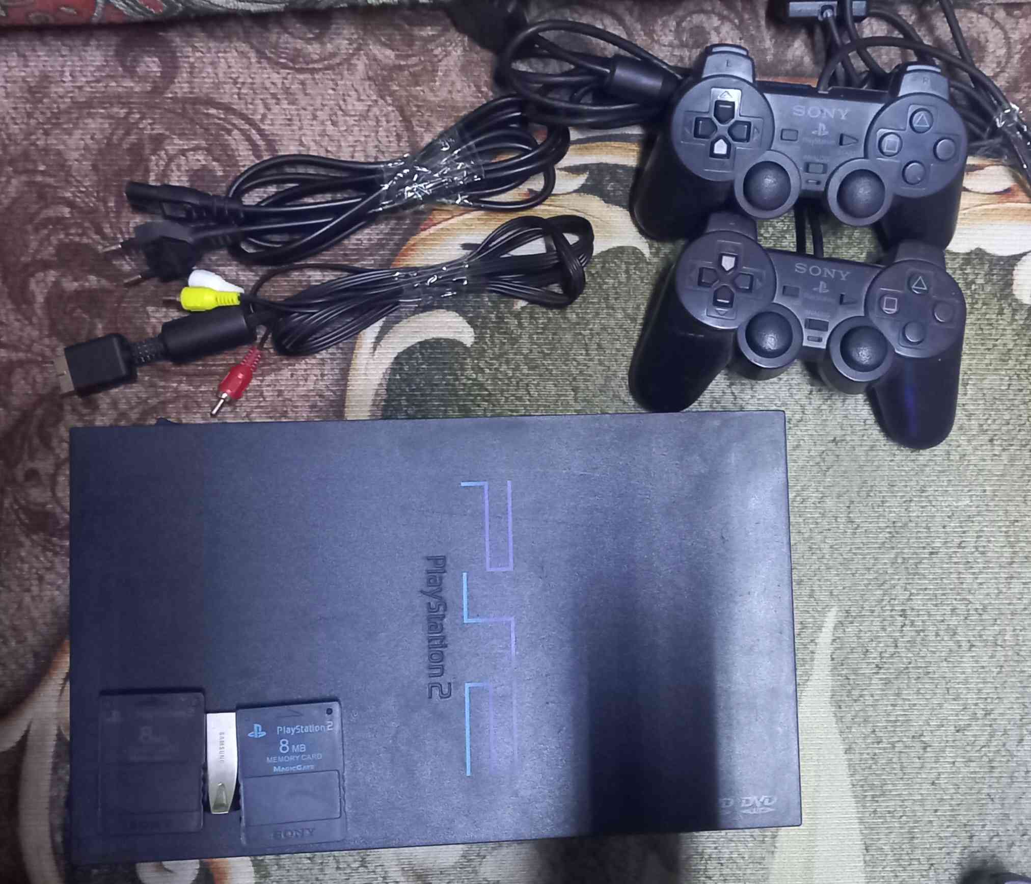 بلي تو فات ياباني يشغل فلاش فول نظافة فلاش ٣٢ كيكا ميموري ٢ 
كامل الملحقات بي ٢٨ لعبة 
٤٥ الف مع التوصيل


**إذا كنت صاحب هذا الإعلان وتريد حذفه لأي سبب، رجاءا أرسل رسالة إلى الدعم الفني**