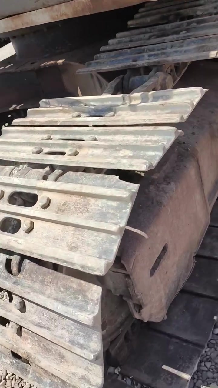 حفاره للبيع زت عادي موديل 2004 رقم بصر رقم نكليزي حفاره مكفوله سعر 280 بيه مجال مكاني انبار الكرمه ***********
