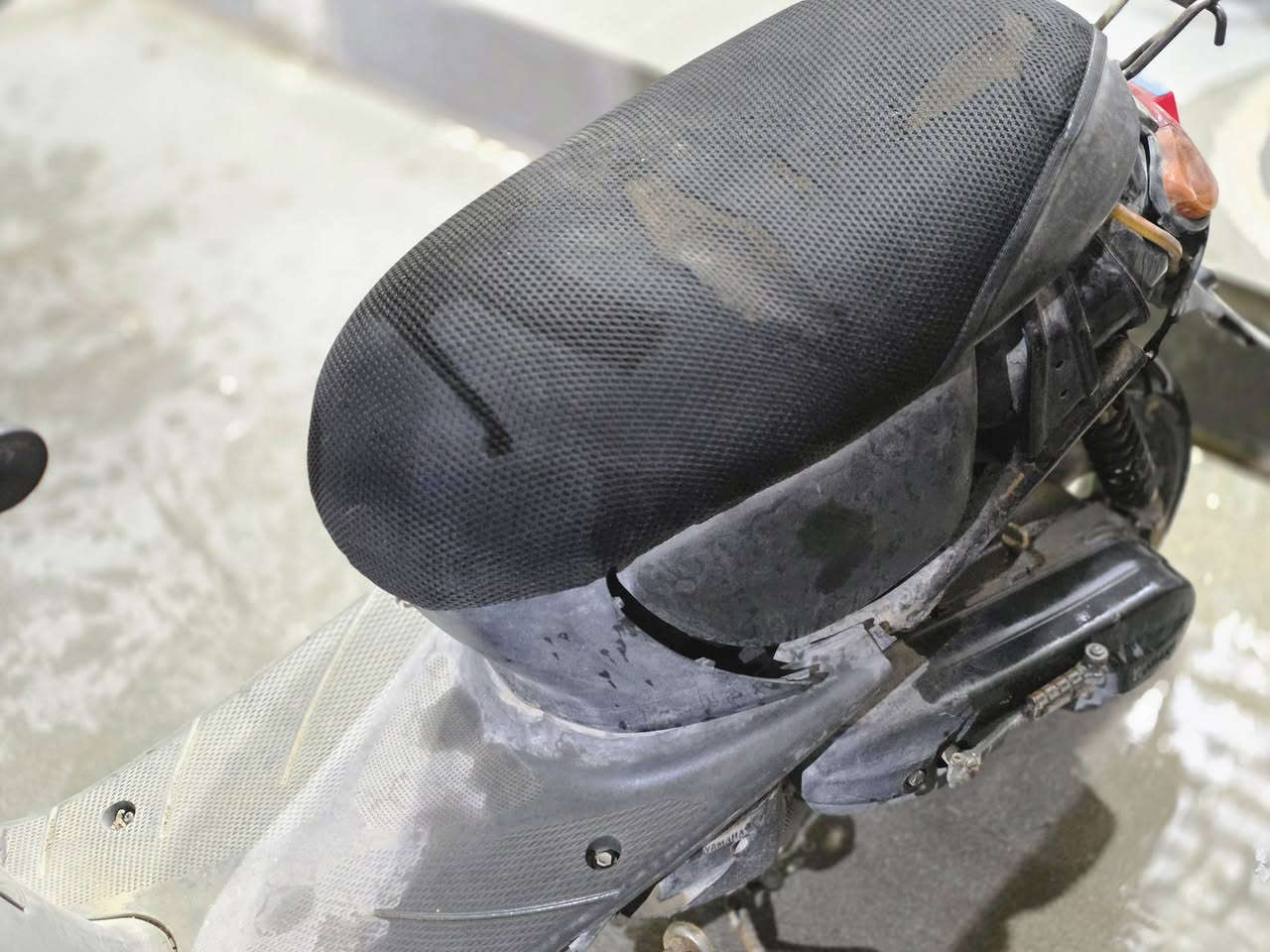 دراجة منغولي نظيفة غير مفتوحة بس ما بيها الكفر الجانب الايسر ، تشغيل هندر و سلف بس البطارية ميتة ، كهربائيات كله شغال ، السعر 350


**إذا كنت صاحب هذا الإعلان وتريد حذفه لأي سبب، رجاءا أرسل رسالة إلى الدعم الفني**