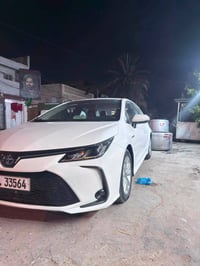 كورلا هايبرد 24فول مواصفات داخل جلد احمر   تبريد قطعتين   وباقي المواص...