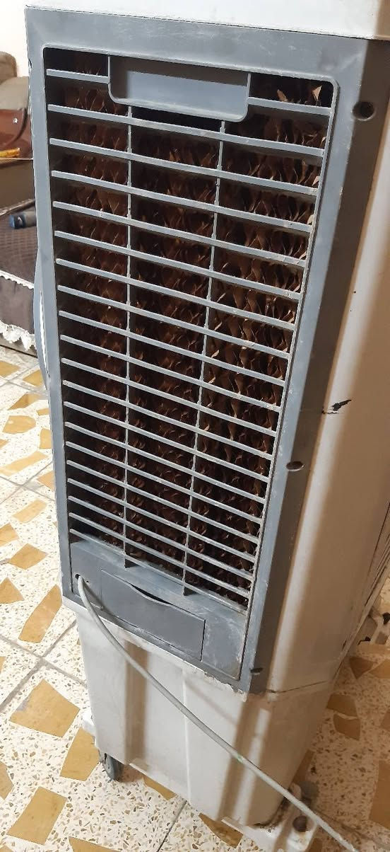 مبردة الحجم الوسط شغالة على الفحص نظيفة واتربم شغال حلفة جديدة بيها ضرر بنقطة الموزع مكسورة يعني الموزع ما يتوقف . العنوان بغداد . مدينة الصدر


**إذا كنت صاحب هذا الإعلان وتريد حذفه لأي سبب، رجاءا أرسل رسالة إلى الدعم الفني**