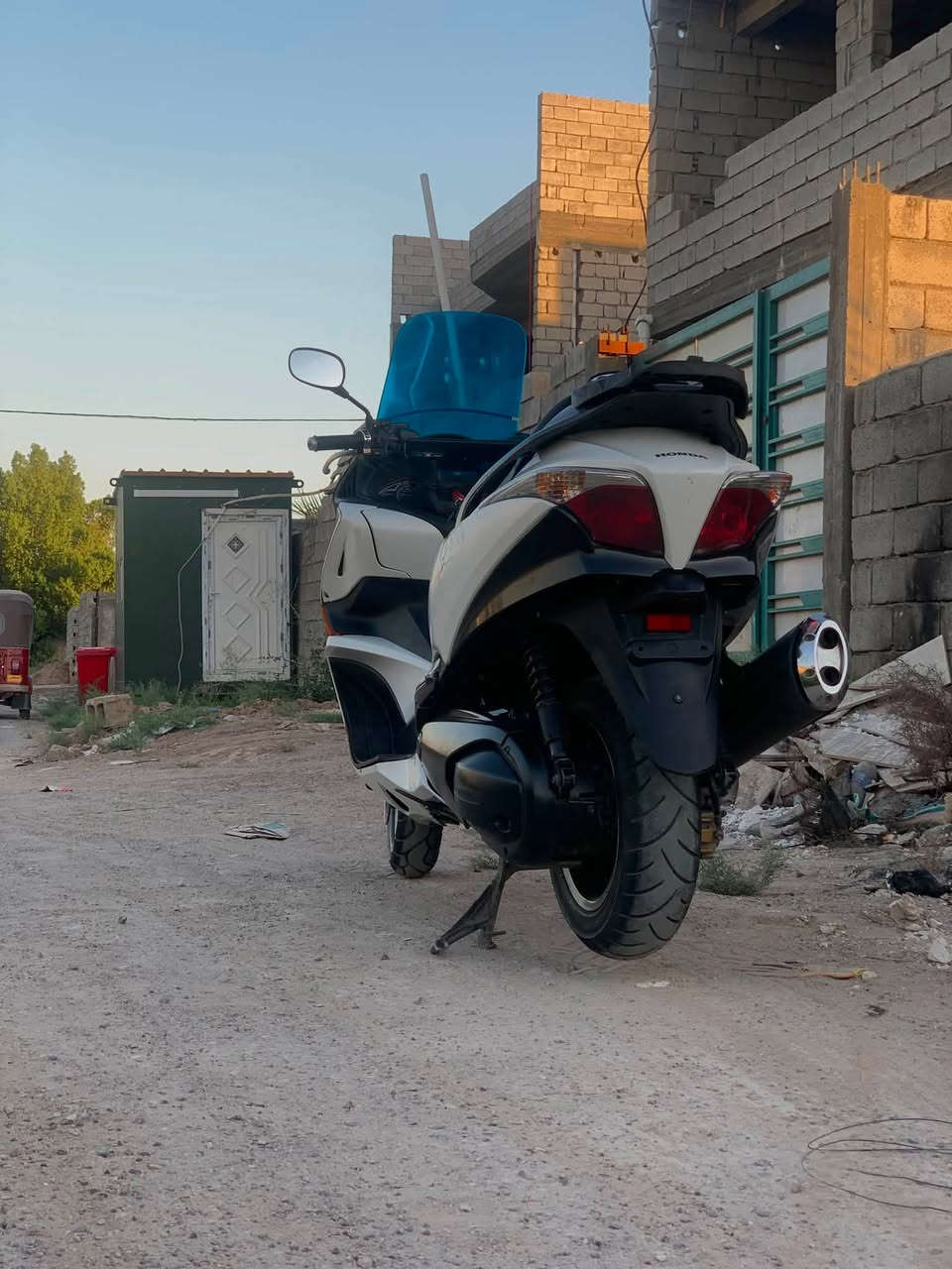 سلام عليكم
سلفر جيتي للبيع مكينه ٤٠٠

مكينه مكفوله كفاله عاما اترايج وين مجان

جيب فيتر وفحص 

تايرات جددامامي خلفي 

كلجات عليهن ادامه حديده دراجه اتخبل شلعه او معدل 

اكفلك مكينه او ضفيره وكلجات مملعوب بيهن علبلاد
سعرها مليونين او٢٠٠  بيها مجال بصيط

اخوان الدراج شوفت عينكم رحمه البهاتكم المو شراي ليتعبني ويا 

***********
