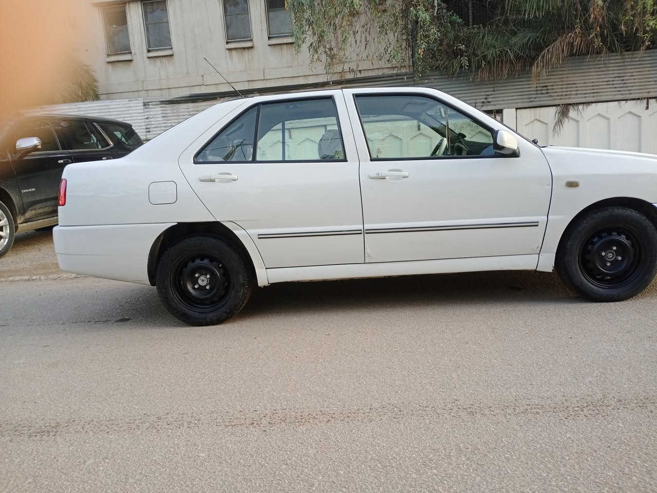 السلام عليكم
شيري كوين 2009
بسمي كفالة السيارة نظيفة جدا رقم بغداد انكليزي تدفئة تبريد سيارة نظيفة جدا مال بيت
كير محرك محرك كفالة  السيارة بدون صبغ 
مكاني بغداد الدورة 
السعر 40 وبيها مجال 
الرقم ***********
