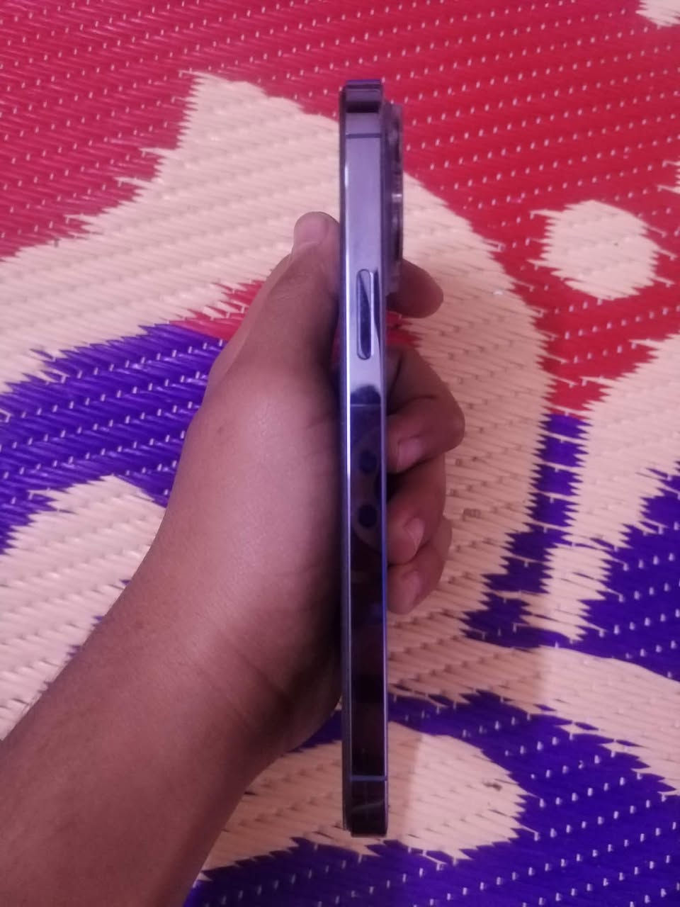 سلام عليكم آيفون 13 برو ماكس مبدل شاشه وبطاريه الباقي مكفول الشاصي شخط واحد مابي والفلاش ماله من حدث 26 بقه مايشتغل وبي فطر بل ضهر مابين السعر 430 وبي مجال للشراي  العنوان بغداد سبع قصور ***********
