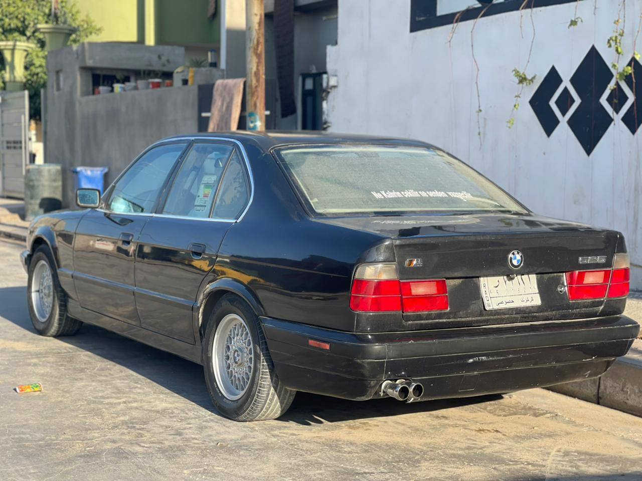 سلام عليكم بي، ام ٥٢٥ اصل فصل موديل، ١٩٩١ رقم كركوك تحويل، ثاني، ويم دفتر بانزين   تخم  تاير، جديد باتري، زنون سمعات كلو جديد شاده  صبغ جماليه، محرك كبس، عدل  كير اتو السياره خير، من الله السعر خاص او اتصال *********** *********** مكان السياره كركوك
