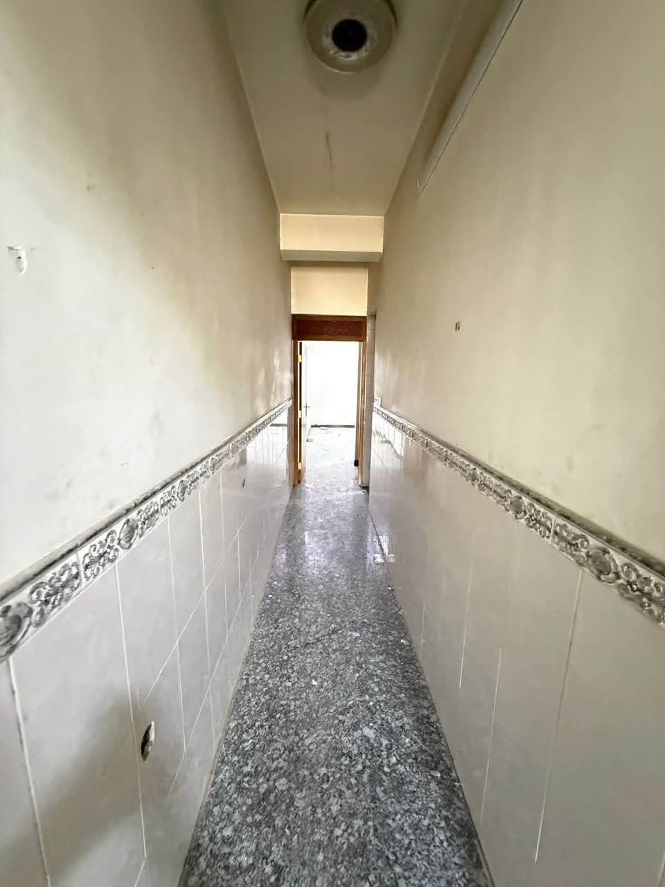 🏡 للإيجار في السيدية – فرصة مميزة للعوائل 🏡
✨ مشتمل طابق أرضي
📐 المساحة: 120 متر مربع

🔹 يتكون من:
• غرفتي نوم
• صالة مريحة
• مطبخ
• حمام وخدمات

✅ موقع مناسب وهادئ
✅ جاهز للسكن مباشرة

📍 مكتب قمر للوساطة العقارية
العنوان: مدخل شارع الآمن
نوفر لكم جميع عروض الإيجارات في مختلف مربعات السيدية، مع خيارات تناسب جميع الميزانيات.

📞 للاستفسار والحجز:
***********
📲 متوفر واتساب

سارع بالحجز قبل نفاد الفرصة!
