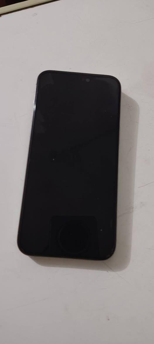 السلام عليكم
ايفوان 15 برو ماكس 
بطاريه 86
ذاكره 256
نموذج.  M. شرق اوسط
كفاله. لون تيتانيوم.    شريحه. وحده.
 عنوان الديوانيه *********** وتساب
السعر مليون و 50 وبي مجال بصيط
