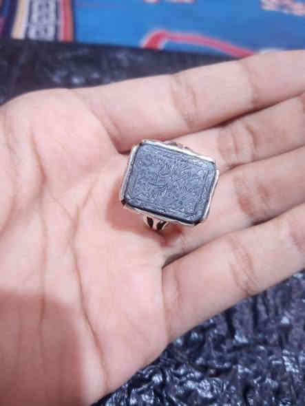 السلام عليكم حديد صيني ابيض قديم صياغه يدويه السعر 45 مكان ناصريه توصيل موجود ***********
