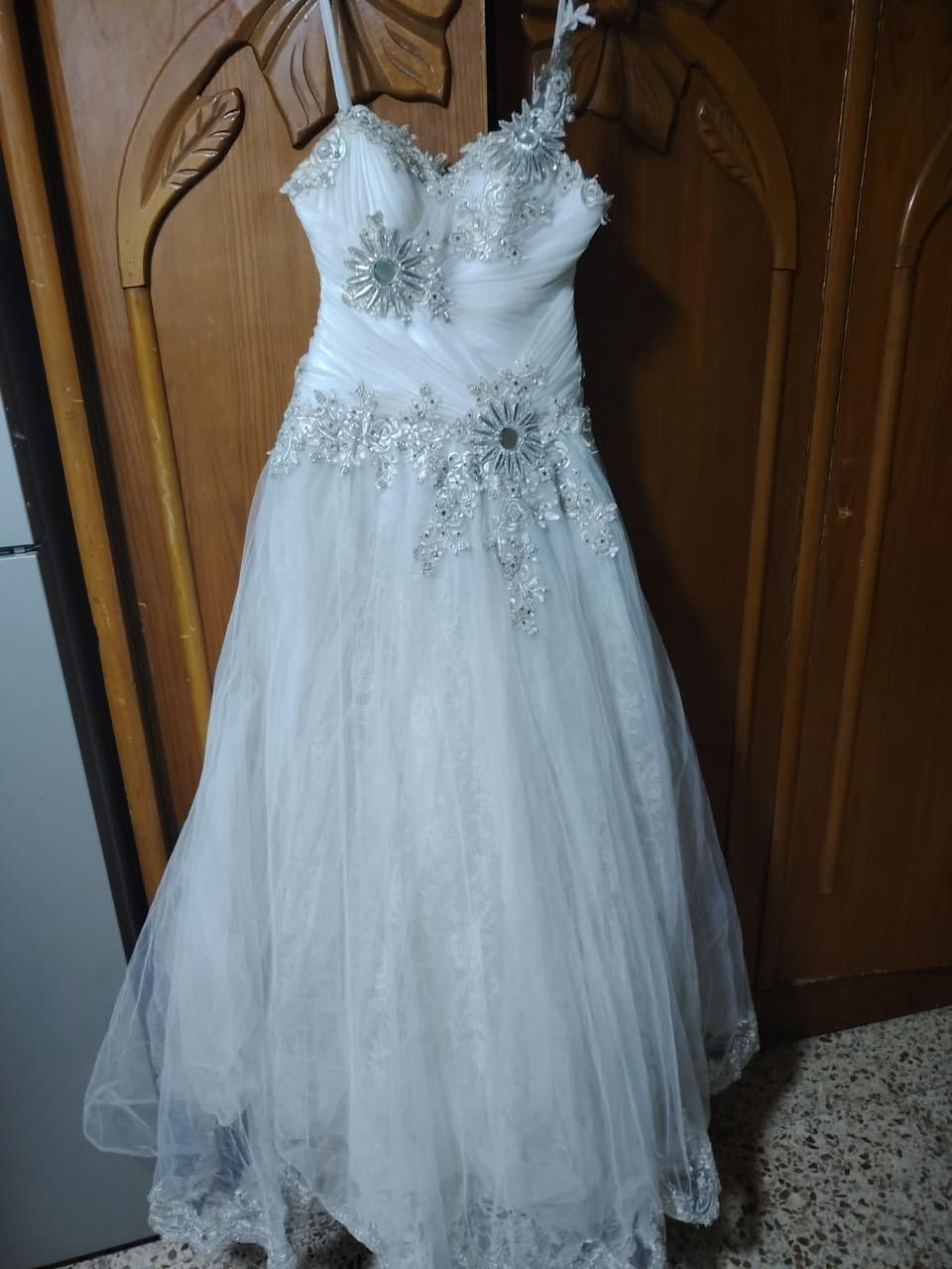 ملابس بالة غير مستخدمة ابد متنوعة شتوي وصيفي. واحذاية درجة اولى بالة اوربي الشعب للكل العلاكتين السود ١٥ الف 
وبدلة عرس بالة جديد تخبل ب ١٠ الف


**إذا كنت صاحب هذا الإعلان وتريد حذفه لأي سبب، رجاءا أرسل رسالة إلى الدعم الفني**