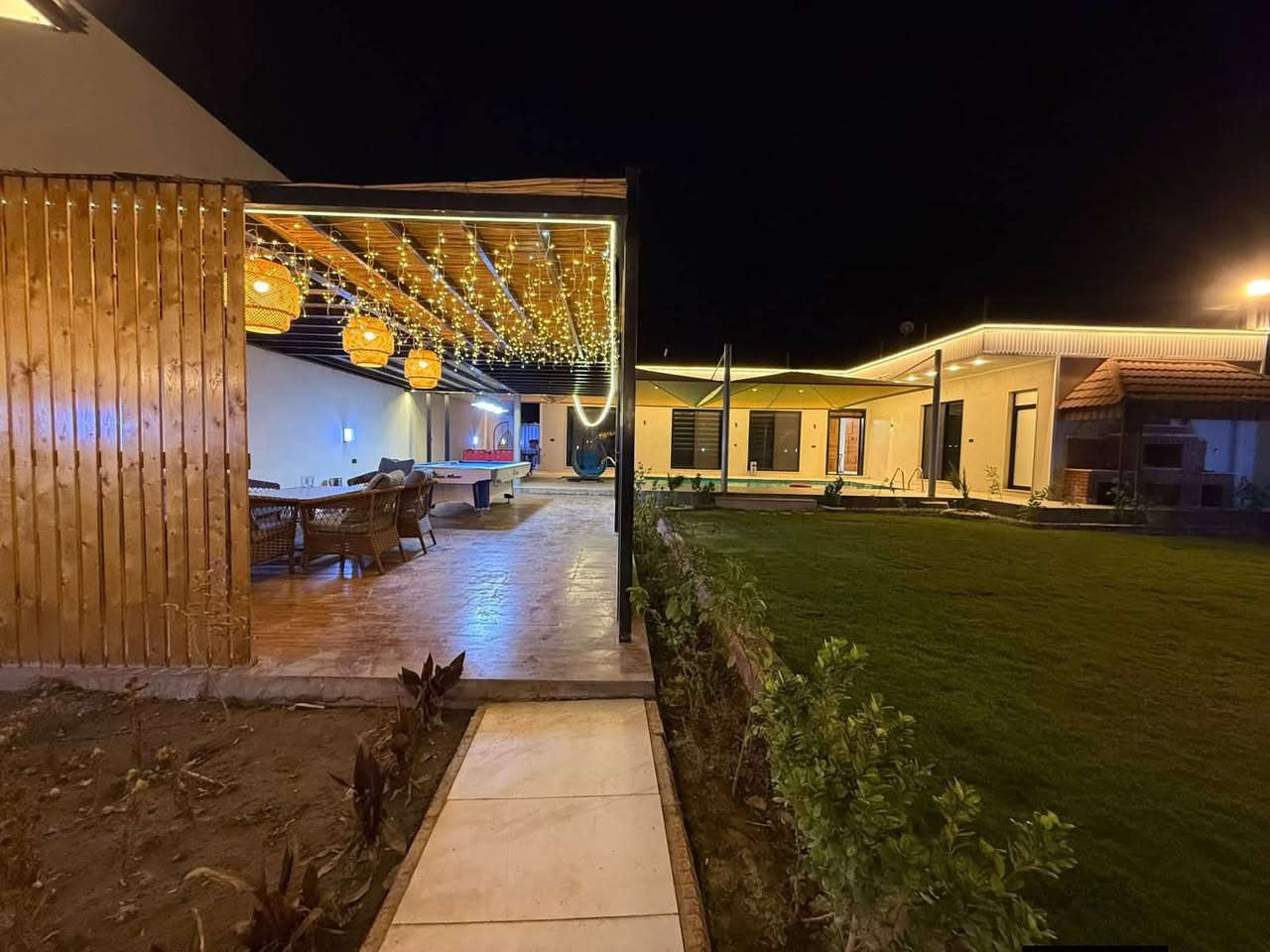 مزرعة للإيجار اليومي 🏡🌳

📍 الموقع: بغداد – الدورة – البوعيثة

✔️ أجواء هادئة ومناسبة للعوائل والشباب

✔️ مساحة واسعة وخدمات متوفرة

✔️ مثالية للراحة والونسة

📌 للحجز والاستفسار يرجى الاتصال أو المراسلة على واتساب: 
 ***********
 موثق في تطبيق اجرلي لسياحة المزارع في العراق 🇮🇶
