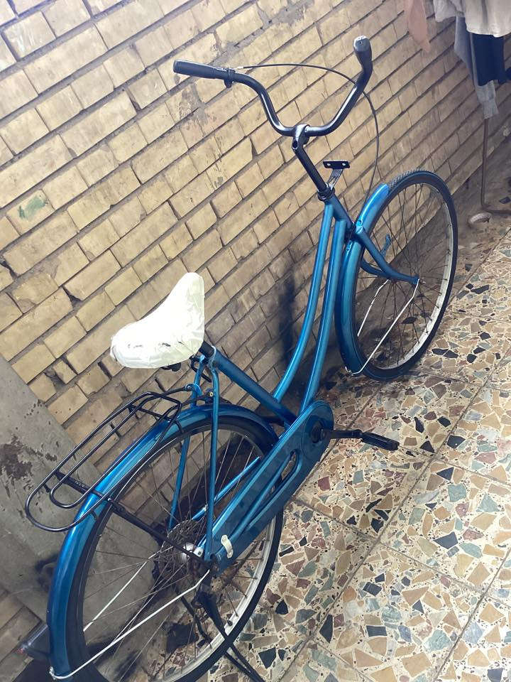 بايسكل ياباني حجم 26شركه فروماج مصبوغ صبغ حراري مال سيارات البايسكل نضيف سعره70وبي مجال مكاني بصره قبله ***********
