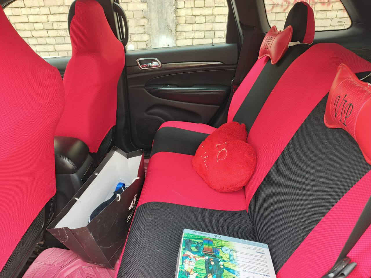 سلام عليكم  تحيه طيبه ورمضان كريم عليكم شباب جيب 18بلاك مواصفات معروفه فول عدى الفتحه ويل 20توقف عنده الرجوع حساسات كامره دواره فور ويل كشن كهرباء و تدفئه وتحكم كامل بلادي شاشه معتني بيه مال جني السعر 210 وقيم وتدلل بيه مجال بسيط بجم كبس تبريد ثلج ثلج تغم تاثير ماعايز لو دينار صدر كامل بالكارتون 16قطعه حتى المابيه شي بدلته مجموعه زنون كامل ضمان 4سنوات استبدال وصل موجود سياره ليره لاستفسار *********** مستعجل على بيعه
