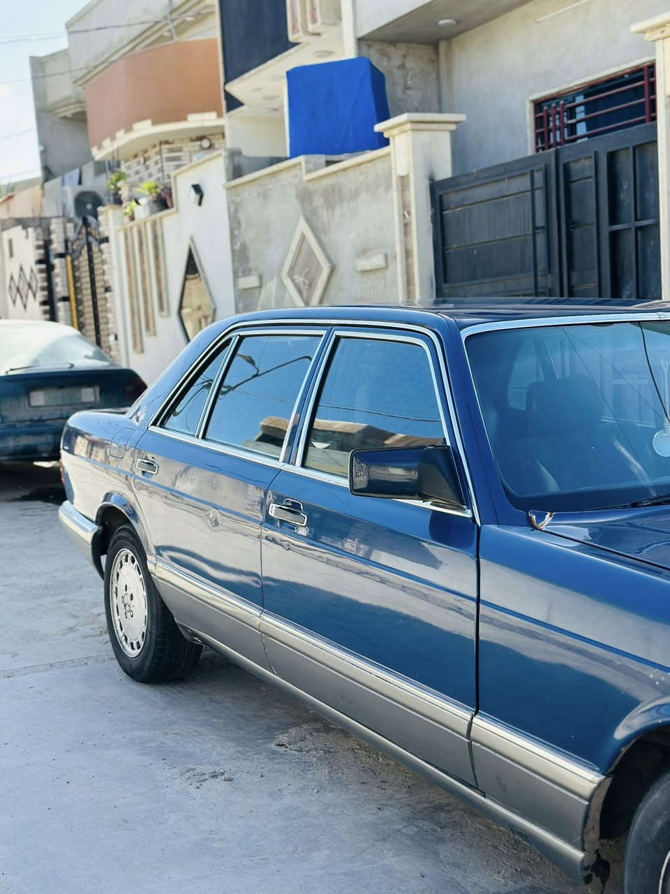 سلام وعليكم مارسدس رئاسي 88 بعدها بلادي بصمه تشغيل عن بعد لا طخه ولا ضربه شرط التحويل كير ومحرك بطه 3000 شرط عنوان موصل  
سعر 40  قفل ***********
