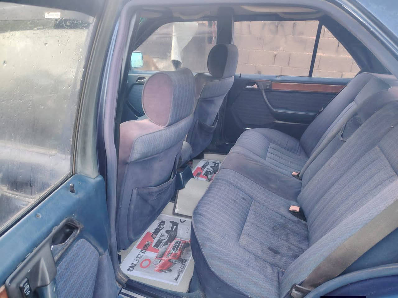 سلام عليكم
مارسدس دب300 موديل 92 مكينه بطه 2 ونص كير ومكينه مكفولات سياره جارده قواعد دبلات على وضع الشركه كهربائيات شغاله  رقم بغداد سنويه 27السعر 47 وبيها مجال حك جيه رقم الهاتف :***********
