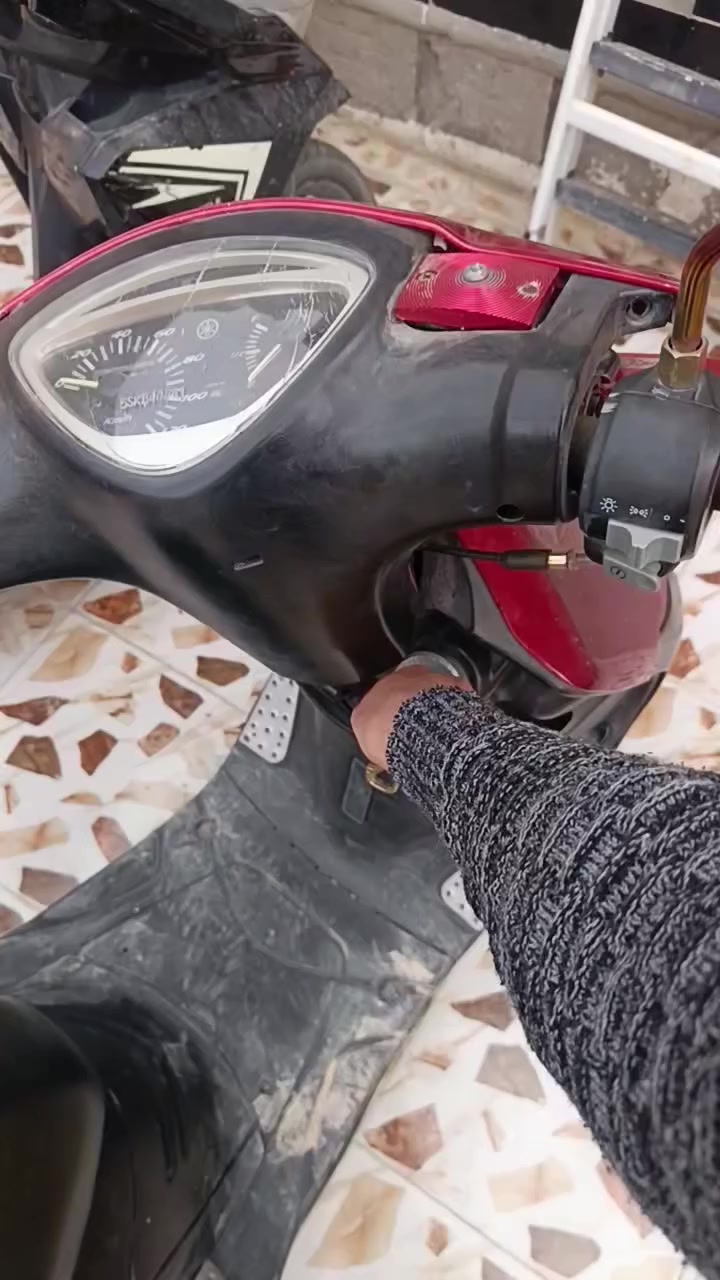 السلام عليكم ماكس عدلة عليها تزويد خارجي
شوفت عينك والدراجه خير من الله شلعه ومعدل 
والمكينه ابلاد 49 وبأي وقت نكرة سلف تشتغل
السعر 750 وبيها مجال أو مراوس حسب قناعه
عنوان ديالى بعقوبه الصناعة اولى/ الرقم ***********
