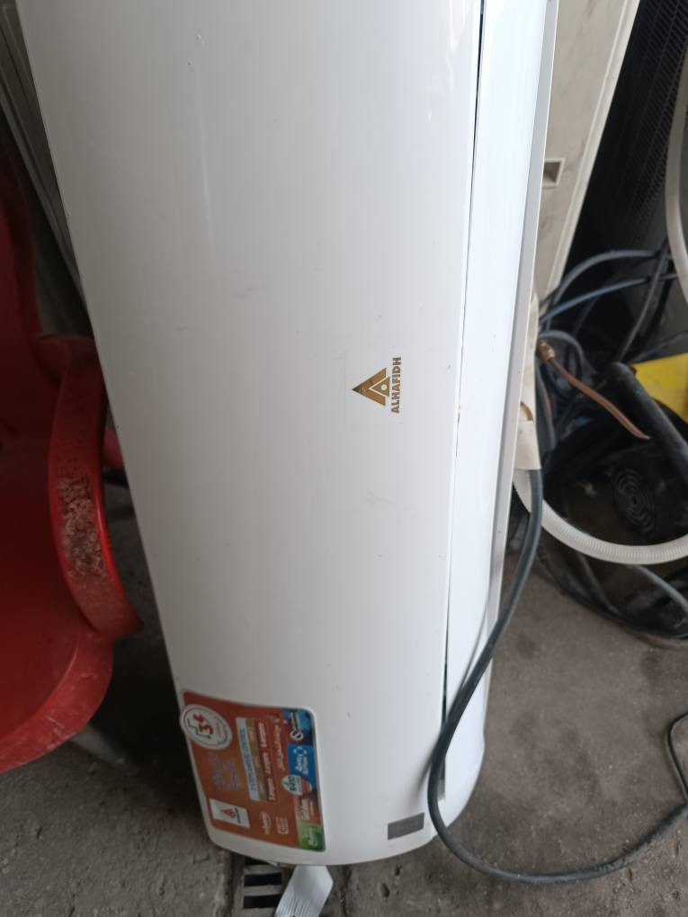 سبالت استخدام قليل نوع جبسن السعر 350وسبلت الحافظ وسبلت 3طن ومكيفات السعر 175وثلاجات احجام مختلفه من 125الى 75وضمان سبوع كربلاء الحر قرب مستشفى التركي شارع الطاقه *********** كربلاء, العراق
