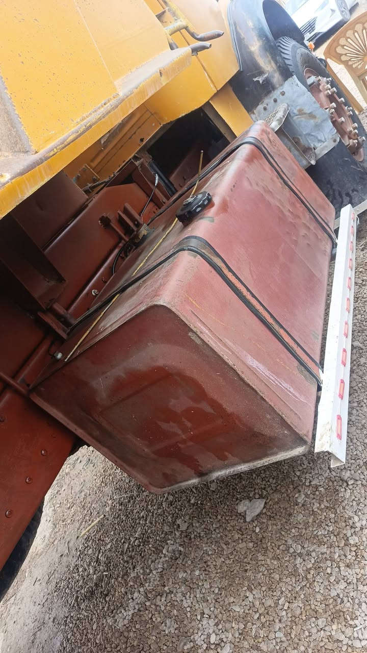 سلام عليكم للبيع اقجم موديل 69ومحدثه رقم انبار محرك وكير وكسن وسبرنكات كله كفاله بدي عمل نضيف محرك لا صرف ولا بخار تخم تأير  وشرط التحويل العنوان الفلوجه معرض لاحلام خط السريع *********** السعر 27وبيه مجال
