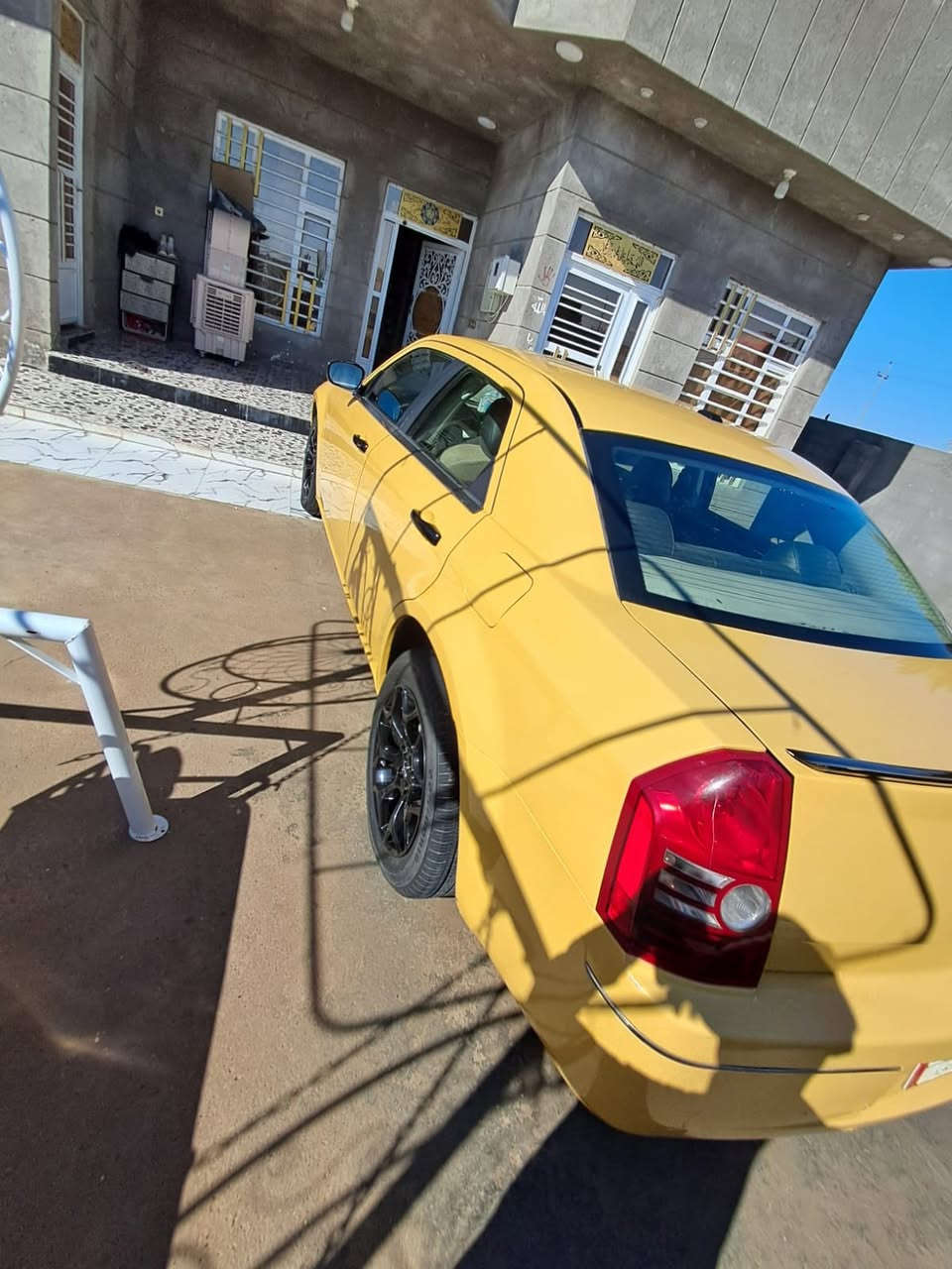 السلام عليكم ورحمة الله وبركاته للبيع أوباما 2008 وارد أمريكي  حادثها جاملغ امامي اليمن بدون دواخل لبغيه مكفوله كفاله عامه رقم واسط السعر  110وبيها مجال مكان سياره واسط
 *********** مكلف بنشر سياره
