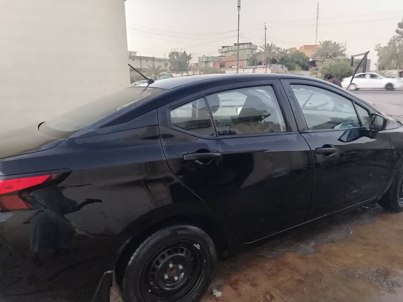 السلام عليكم نسيان فيرسا ٢٠٢٤ معوقين صلاح الدين رقم وهزه وسنويه جديد للبيع مكانها العلم حادثها بجم وبيها دواخل للبيع شرط الوكالة ماشيه ٢٢ الف ميل معوقها من العلم  سعرها ٨٥ وبيها مجال بيها نواقص تحتاج دشبول وتبريد وصدر وزوج تايرات ***********
