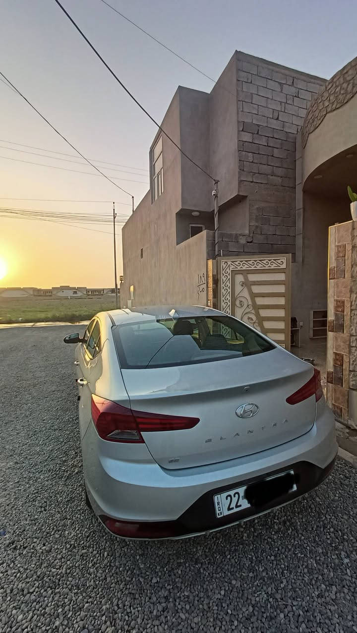 النترا 2019 وارد امريكي 
دخول كلين بيها باردين فقط 
محرك 2000 دوش
كير AT
ماشية 94 ميل
السعر 147 بيها مجال
الموقع موصل
الرقم ***********
